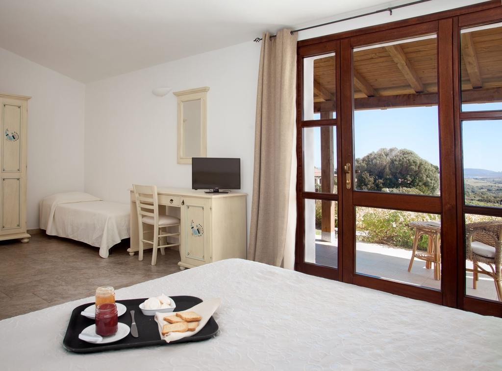 Agriturismo Nuraghe Tuttusoni Aglientu Luaran gambar