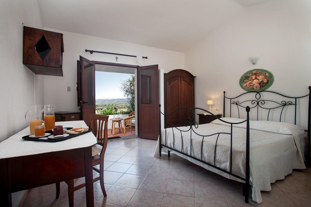 Agriturismo Nuraghe Tuttusoni Aglientu Luaran gambar